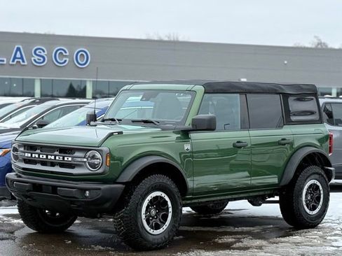 Used 2023 Ford Bronco Big Bend w/ Sasquatch Package image 30