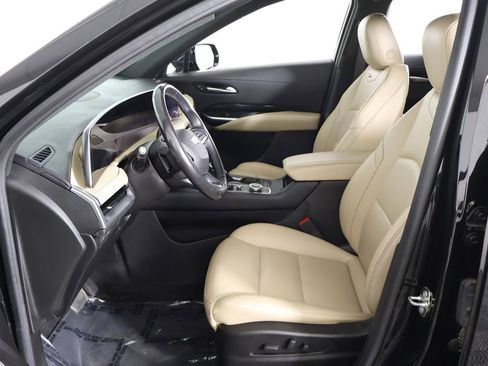 Used 2024 Cadillac XT4 Luxury FWD image 31