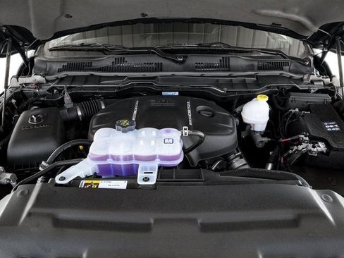 Used 2017 RAM 1500 Laramie w/ Convenience Group image 16