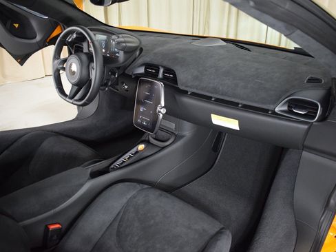 New 2026 McLaren Artura Spider RWD image 20