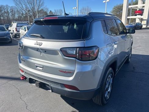 Used 2022 Jeep Compass Trailhawk w/ Trailhawk Elite Group image 5