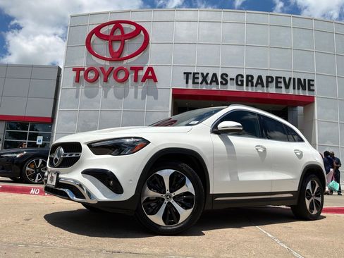 Used 2025 Mercedes-Benz GLA 250 image 2