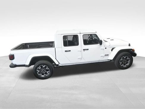 Used 2024 Jeep Gladiator Sport w/ Premium Package image 56