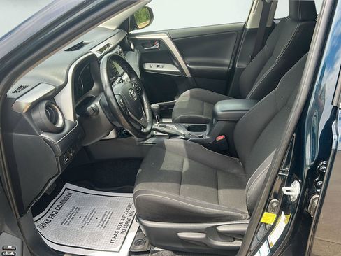 Used 2018 Toyota RAV4 XLE w/ Plus Extra Value Package AWD/4WD image 11
