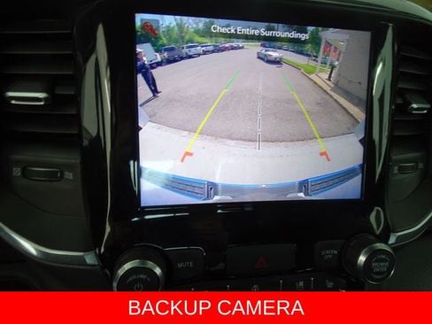 Used 2022 RAM 1500 Laramie AWD/4WD image 16