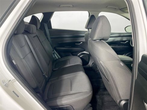 Used 2025 Hyundai Tucson SE image 24