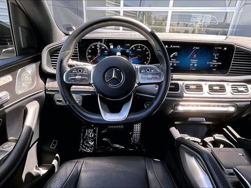 Used 2023 Mercedes-Benz GLS 450 4MATIC image 5