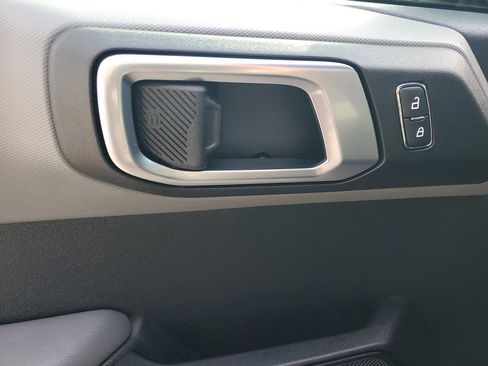 Used 2022 Ford Bronco Base w/ Sasquatch Package image 9