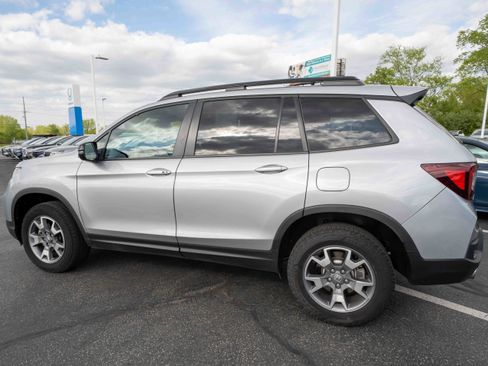Certified 2023 Honda Passport TrailSport image 4