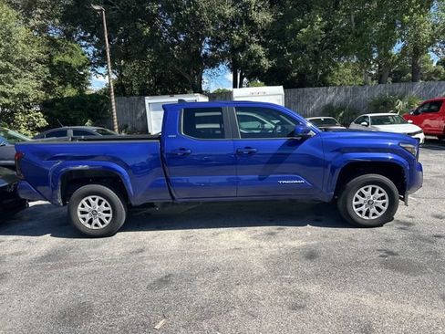 Used 2024 Toyota Tacoma SR5 AWD/4WD image 3