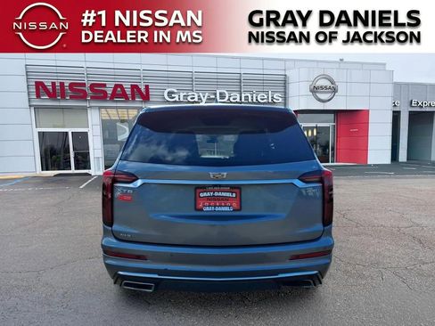 Used 2021 Cadillac XT6 Premium Luxury AWD/4WD image 6