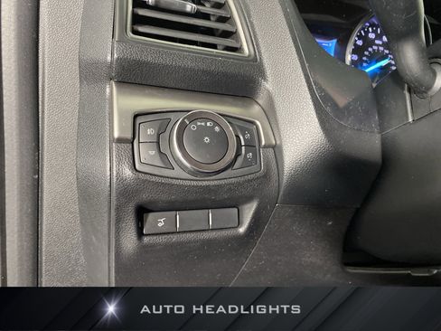 Used 2019 Ford Explorer XLT w/ Equipment Group 202A image 26