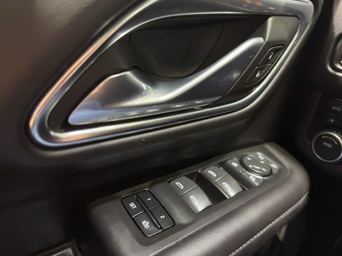 Used 2023 Chevrolet Tahoe Z71 w/ Luxury Package AWD/4WD image 34