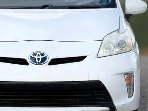 Used 2013 Toyota Prius Two FWD image 12