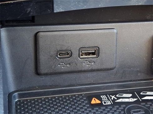 Certified 2025 Buick Envision Sport Touring image 23