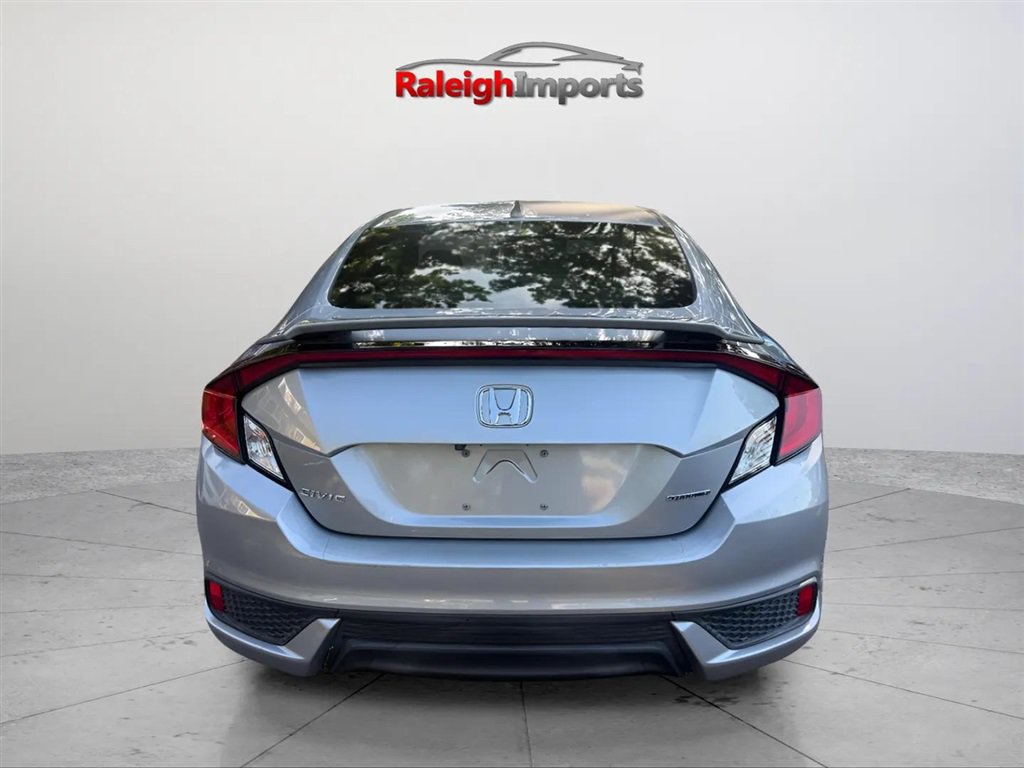Used 2017 Honda Civic Touring image 7