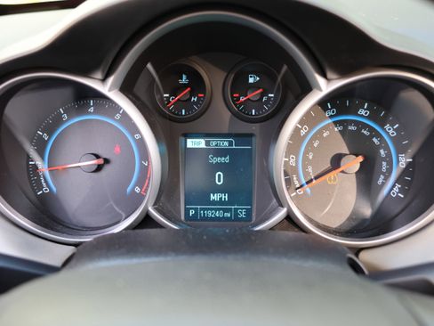 Used 2015 Chevrolet Cruze LT image 19