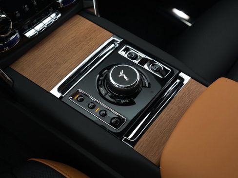 New 2026 Rolls-Royce Cullinan AWD/4WD image 14