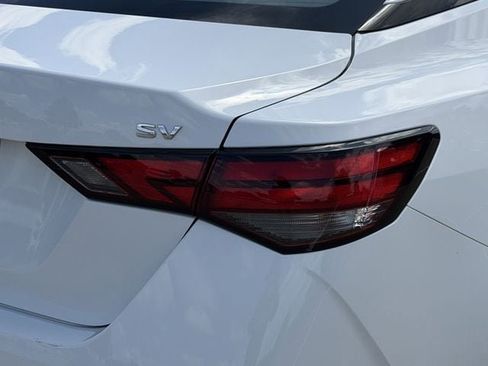 Used 2024 Nissan Sentra SV FWD image 7