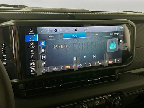 New 2025 Jeep Wrangler Unlimited Rubicon image 13