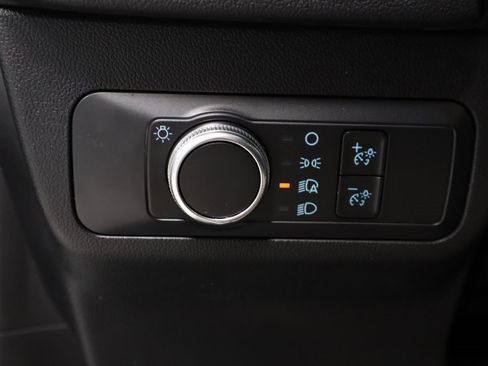 Certified 2022 Ford Escape SE w/ Cold Weather Package image 27