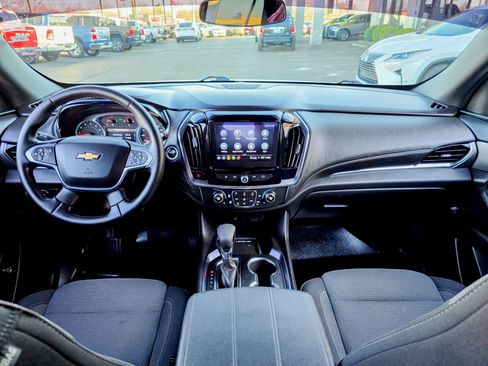 Used 2023 Chevrolet Traverse LT image 36