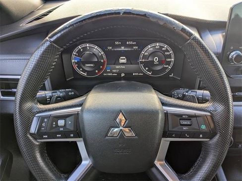 Used 2023 Mitsubishi Outlander SE Black Edition image 30