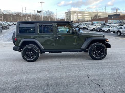 Used 2022 Jeep Wrangler Unlimited Sport image 7