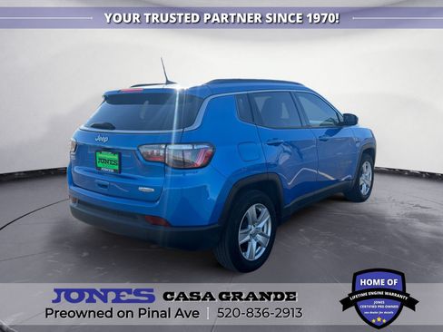 Used 2022 Jeep Compass Latitude FWD image 6