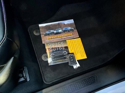 Used 2024 Jeep Grand Cherokee Limited image 20