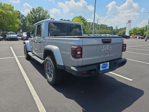 Used 2020 Jeep Gladiator Overland w/ LED Lighting Group AWD/4WD image 7