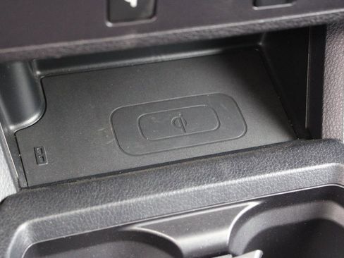 Used 2017 Toyota Tacoma TRD Off-Road image 30