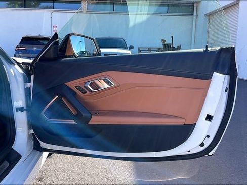 Used 2023 BMW Z4 M40i w/ Premium Package RWD image 23