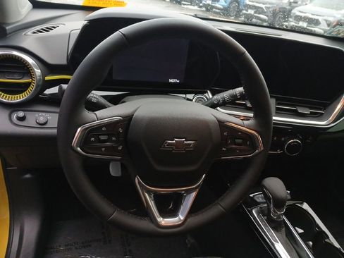 Used 2024 Chevrolet Trax ACTIV w/ Sunroof Package image 17