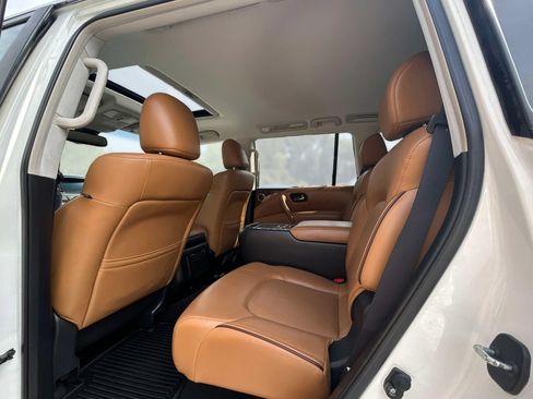 Used 2017 INFINITI QX80 Signature Edition w/ All Season Package AWD/4WD image 15