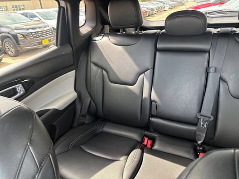 Used 2025 Jeep Compass Limited AWD/4WD image 40
