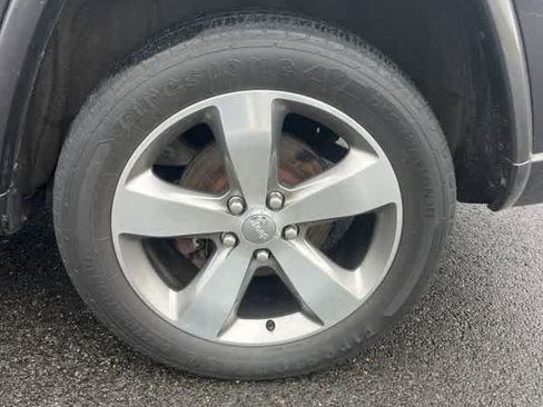 Used 2016 Jeep Grand Cherokee Overland image 10