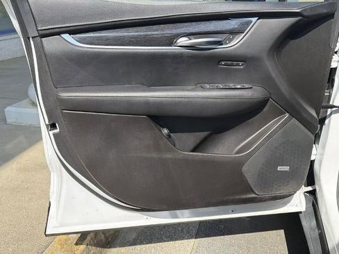 Certified 2022 Cadillac XT5 Premium Luxury AWD/4WD image 11