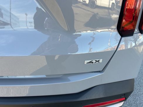 Used 2024 Kia Sorento S w/ Panoramic Sunroof Package image 17