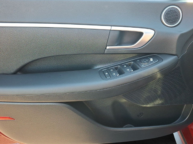 Certified 2023 Hyundai Sonata SE w/ Preferred Accessory Package FWD image 11