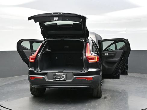 Used 2024 Volvo XC40 B5 Plus w/ Protection Package Premier AWD/4WD image 44