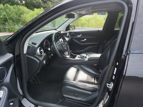 Used 2016 Mercedes-Benz GLC 300 image 2