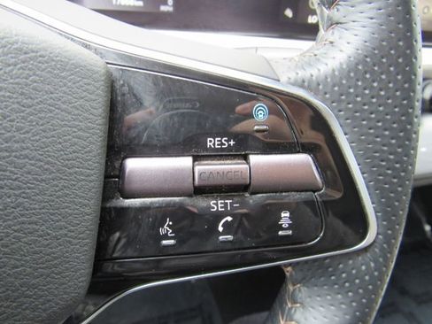 Used 2023 Nissan Ariya FWD image 35