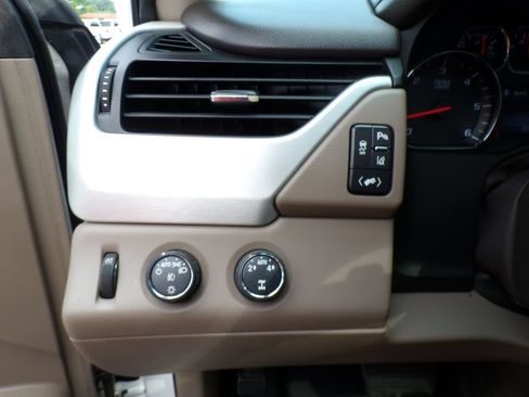 Used 2015 GMC Yukon XL SLT w/ Open Road Package AWD/4WD image 14
