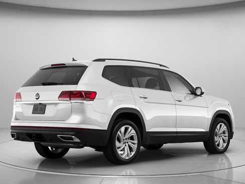 Used 2021 Volkswagen Atlas SE w/ Panoramic Sunroof Package FWD image 3