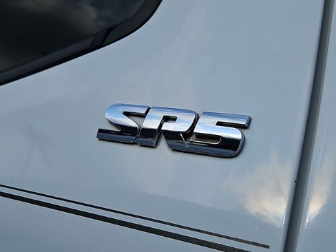 Used 2019 Toyota Tacoma SR5 RWD image 5