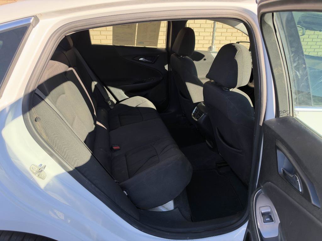 Used 2021 Chevrolet Malibu LT FWD image 18