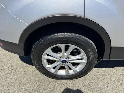 Used 2018 Ford Escape SE FWD image 39