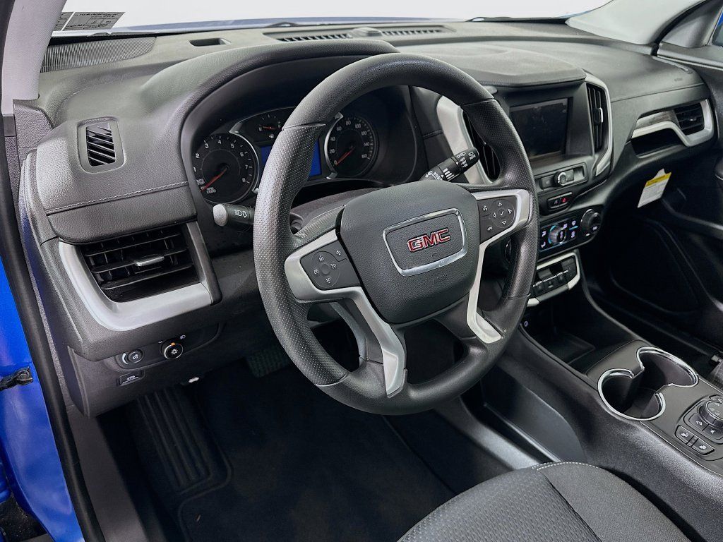 Used 2024 GMC Terrain SLE w/ Driver Convenience Package AWD/4WD image 11