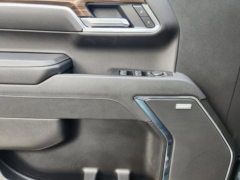 Used 2025 Chevrolet Silverado 1500 LT Trail Boss w/ Convenience Package II image 22